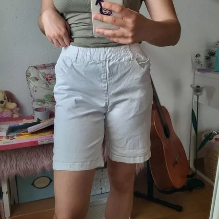 Short blanc taille S bon état