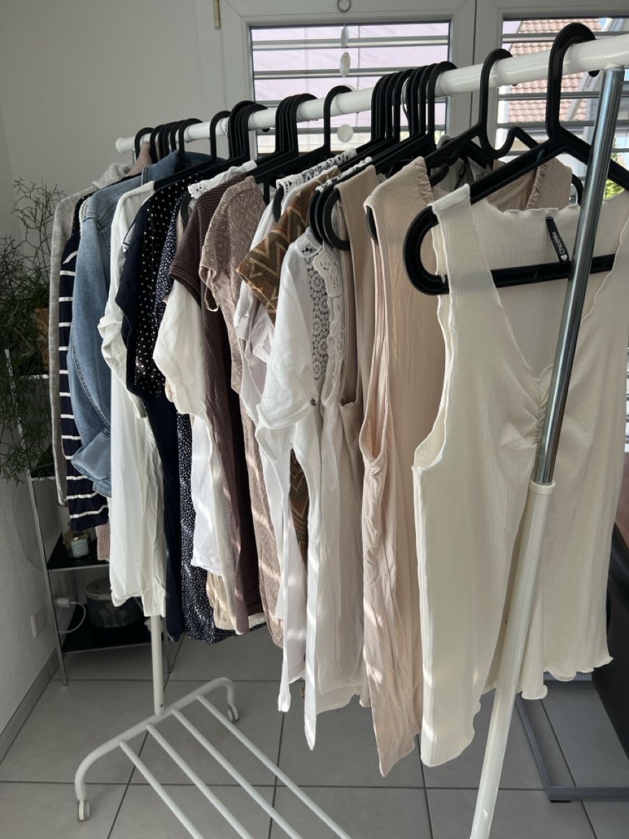 Lotti di vestiti: neuwertigs Kleiderpaket Grösse L – Nuovo (secondo la descrizione) da Kappelen venduto da Chanel1991