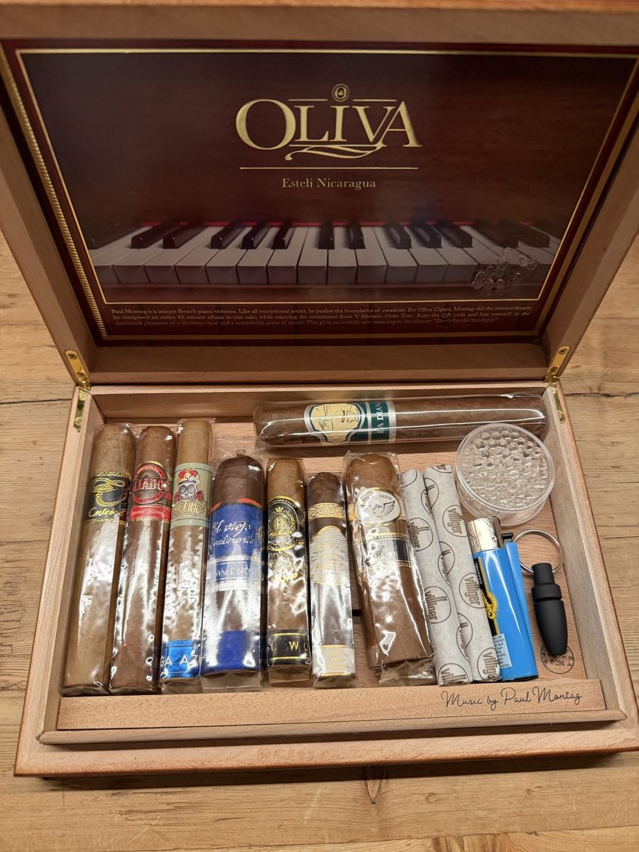 Humidore: Zigarrenkiste-Humidor mit diverse Zigarren – Gebraucht aus Seuzach von kaufes8 1