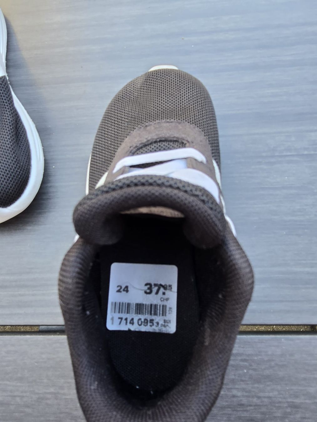 Adidas Herrenschuhe: Baskets Adidas noires et blanches pointure 24 – Gebraucht aus Neuchâtel von mel_6m7r 2