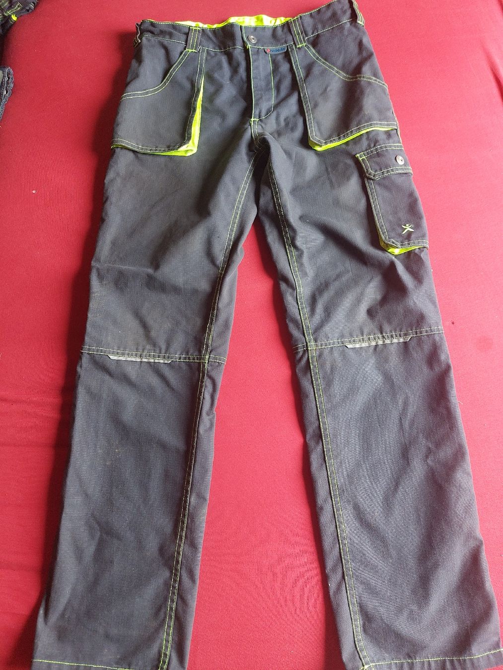 Pantaloni: Arbeitshose Kinder – Usato da Ebersecken venduto da niti73