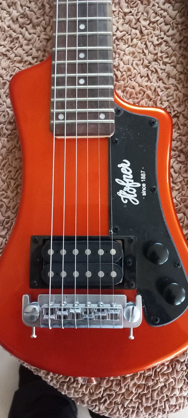 Strumenti musicali: Höffner Gitarre mit Sender und Tasche – Usato da Schaffhausen venduto da raj_f5dm 1
