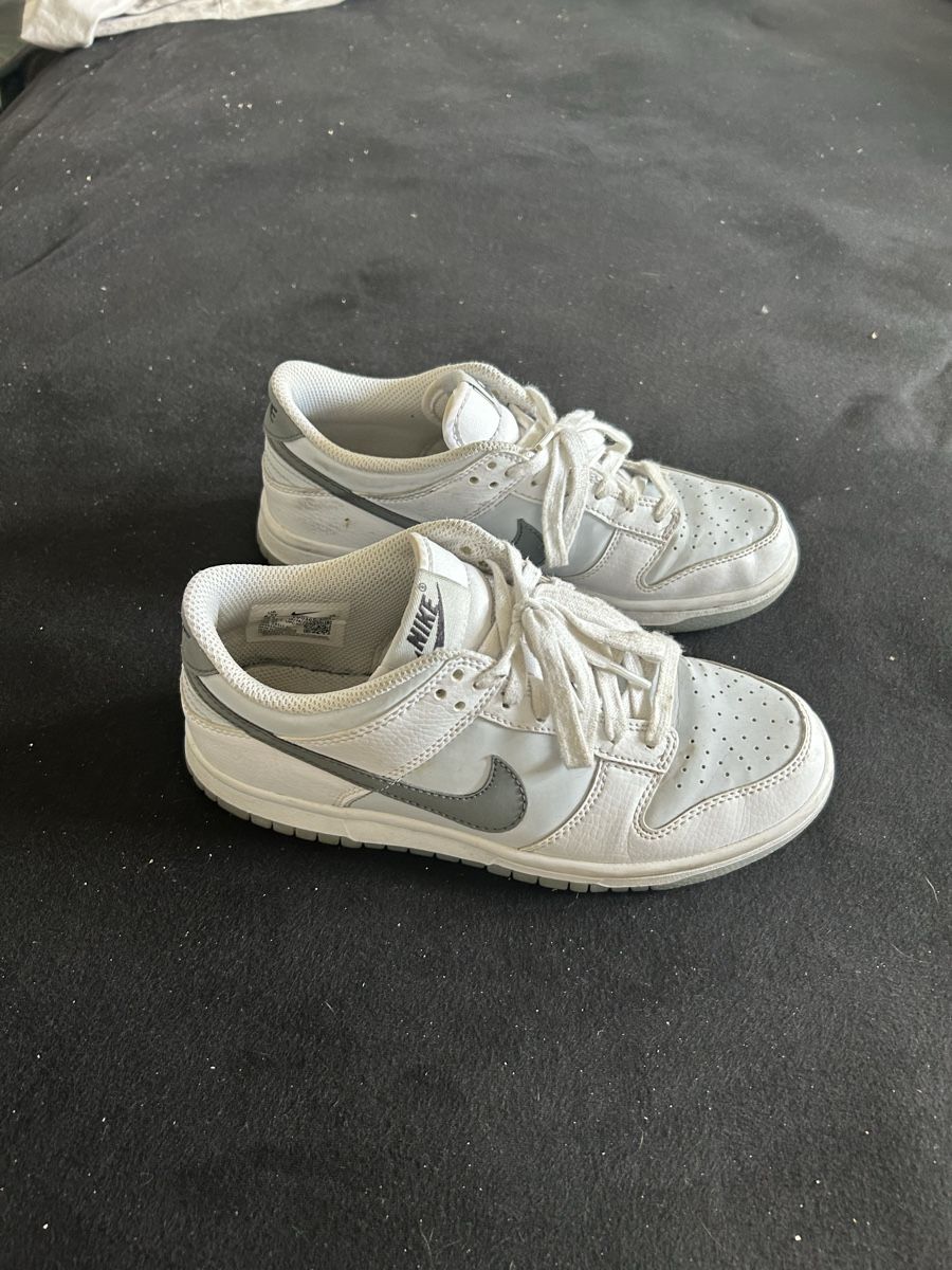 Nike Scarpe da donna: Baskets Nike Dunk Low blanc gris – Usato da La Chaux-de-Fonds venduto da tre_6r5d 1