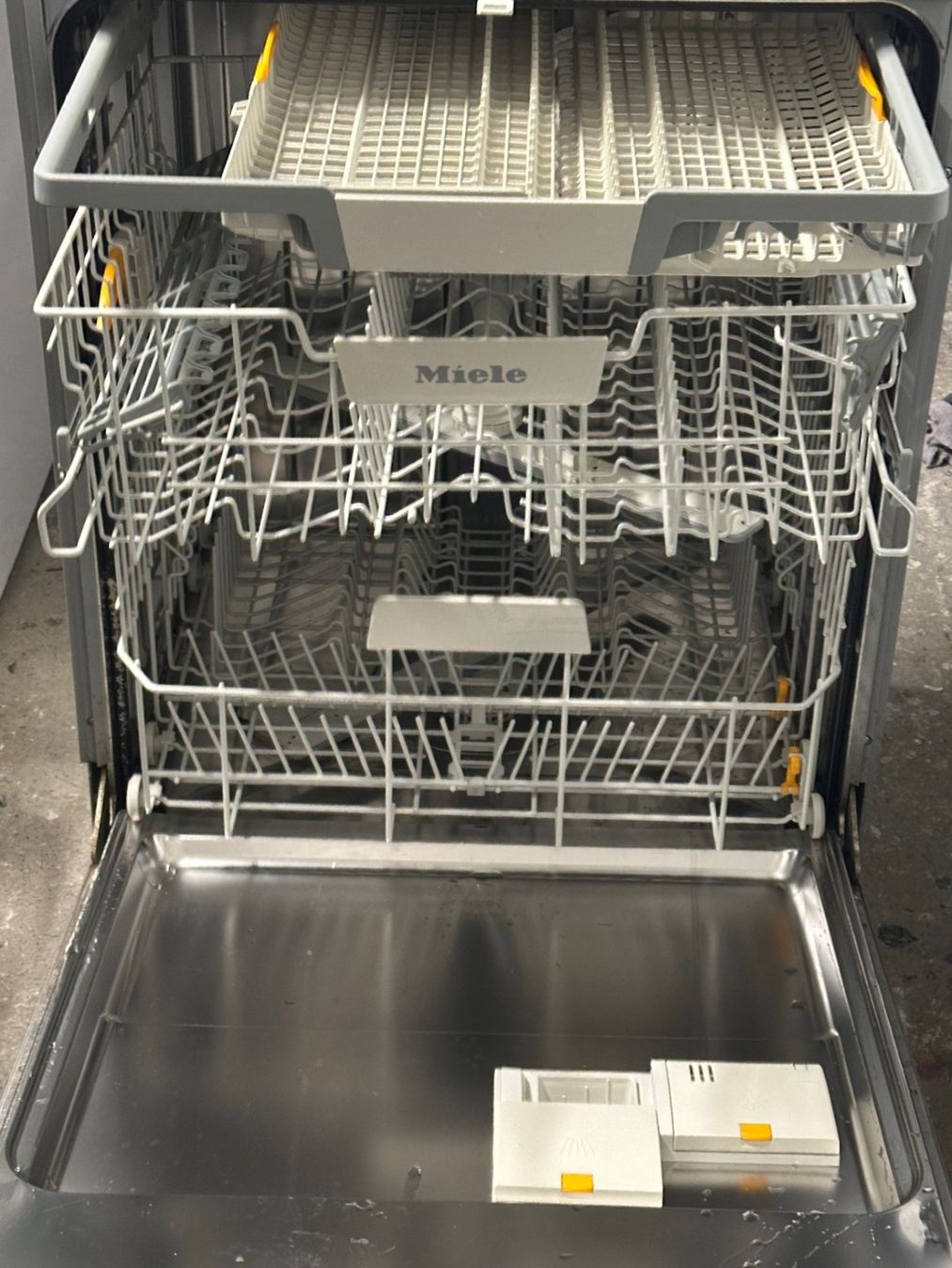 Miele Lavastoviglie: Miele G 25215-60 i Active Plus Bj:2021 – Usato da Glattbrugg venduto da ani1234 1