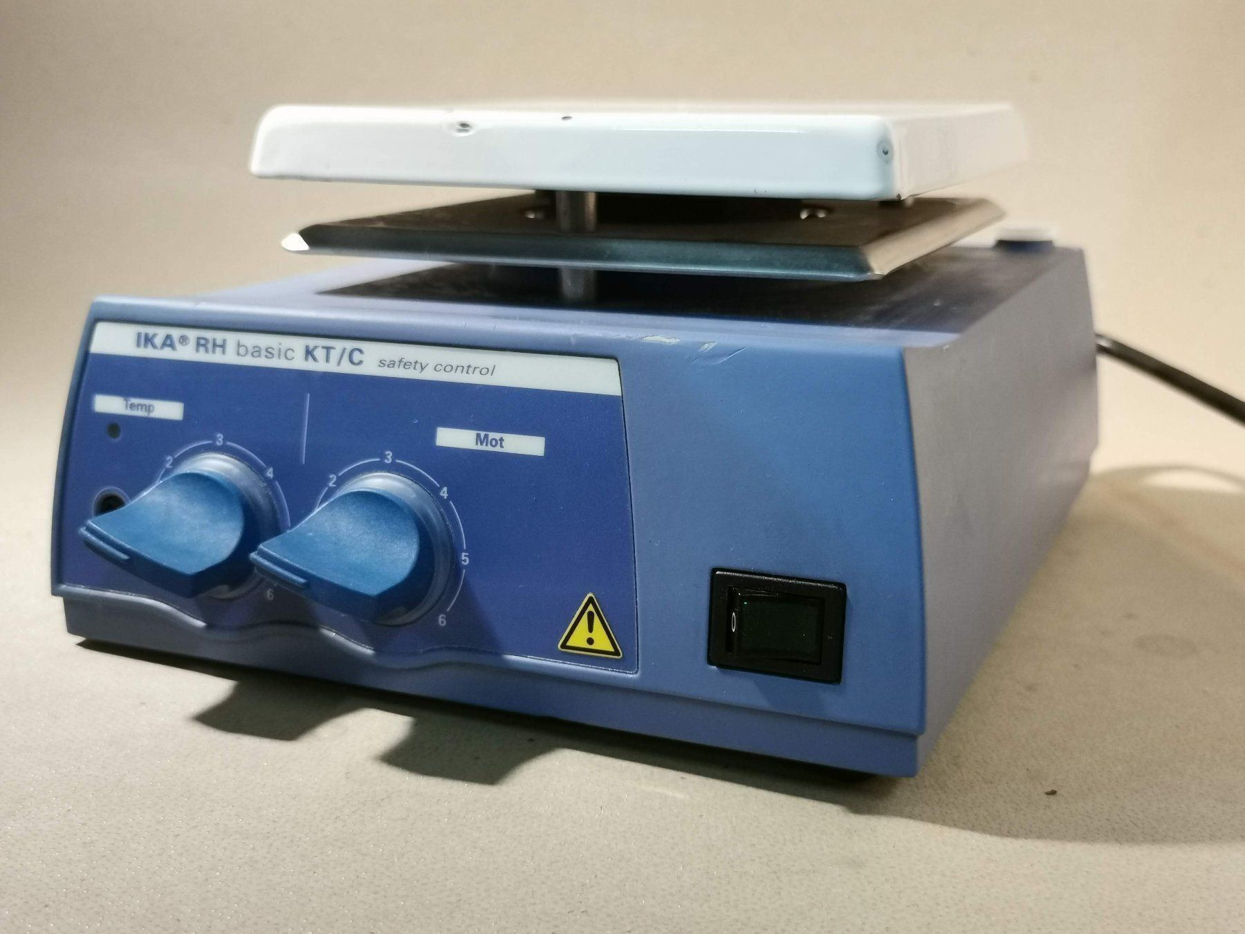 Tutte le macchine: IKA Basic RH-KT/C Safety Heater/ Stirrer 320°C – Usato da Ecublens VD venduto da Netfinity