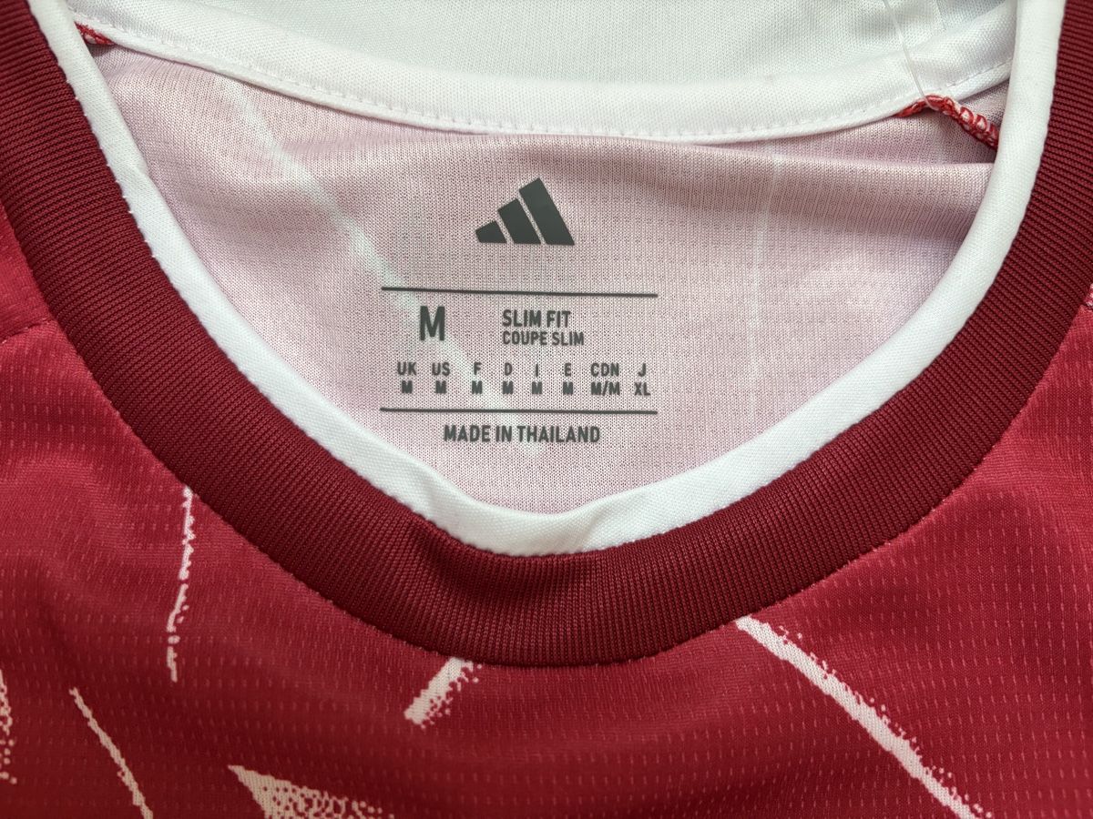 Liverpool Fc Canottiere & Pantaloni: Liverpool 26-27 trikot – Nuovo (secondo la descrizione) da Zollikerberg venduto da dcapshop 4