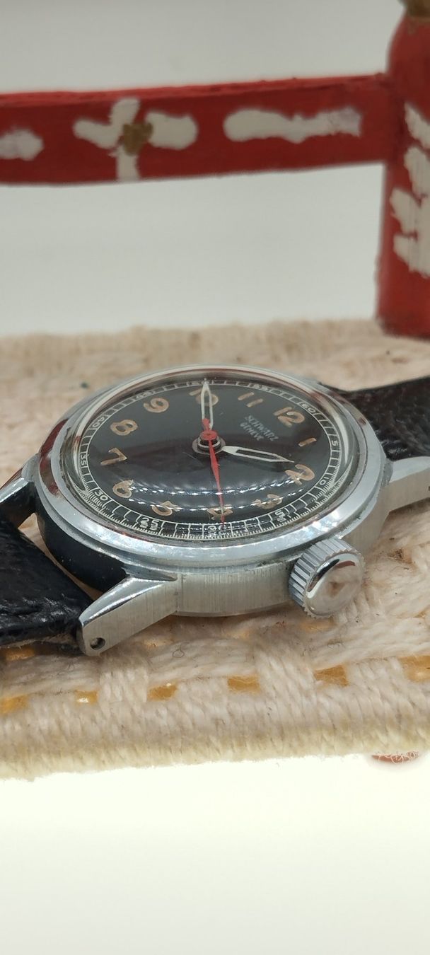 Orologi: Montre schwarz Genève – Usato da La Chaux-de-Fonds venduto da jac_9llg 5
