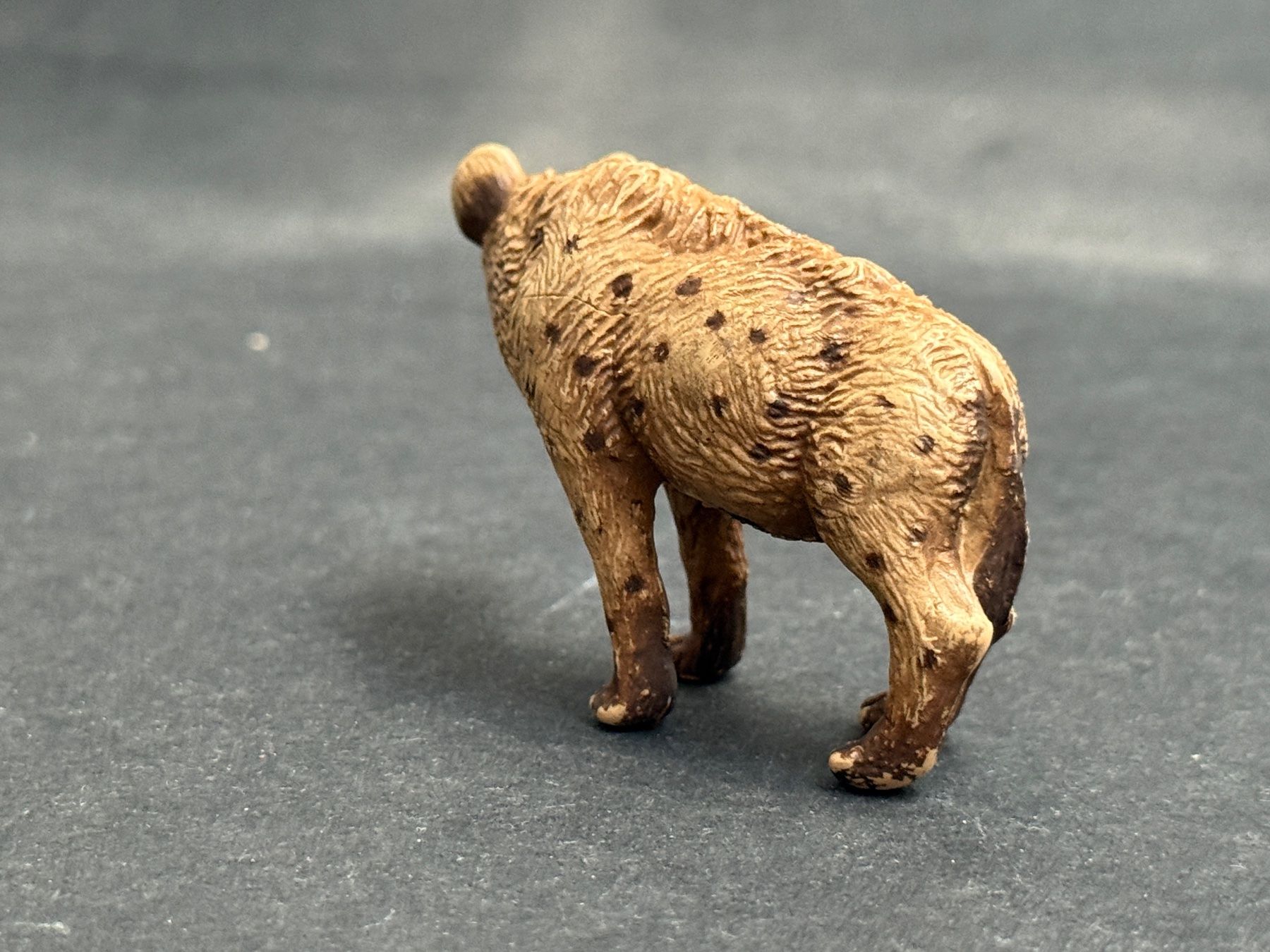 Schleich Figuren: Schleich Hyäne 1996 made in Germany Tüpfelhyäne – Gebraucht aus Ennetbaden von mapa05 3