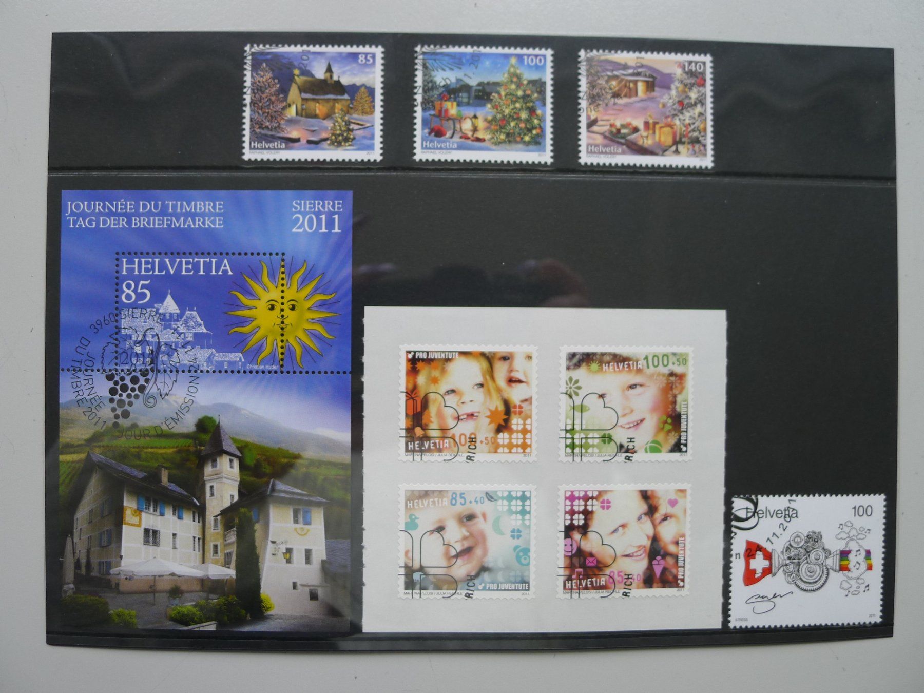 Tutti i francobolli: 2011: Jahresserie mit Ersttag-Eck-Stempel, Postpreis: 50.- – Usato da Sursee venduto da Luzernerraute 4