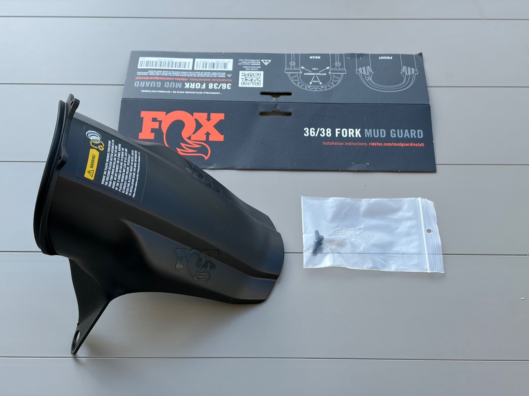 Fox Pezzi di ricambio: Garde-boue FOX 36/38 – neuf – Nuovo (secondo la descrizione) da Les Monts-de-Corsier venduto da Sandok
