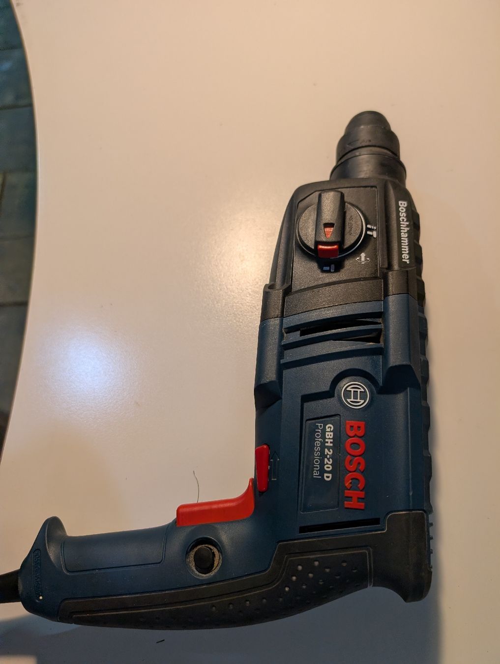 Bosch Bohrmaschinen: Boschhammer GBH 2-20 D – Gebraucht aus Hinterkappelen von thelars