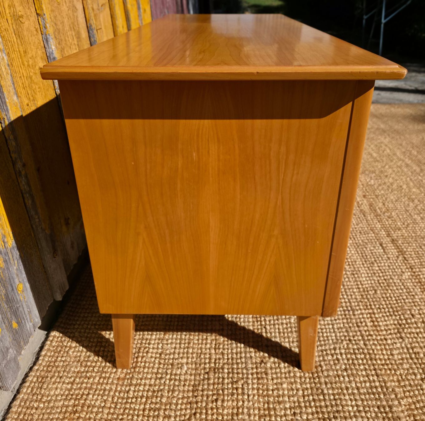 Cassettiere: Mid-Century Vintage  Original Sideboard/Kommode Cherry – Usato da Haslen AI venduto da Vintagelix 2