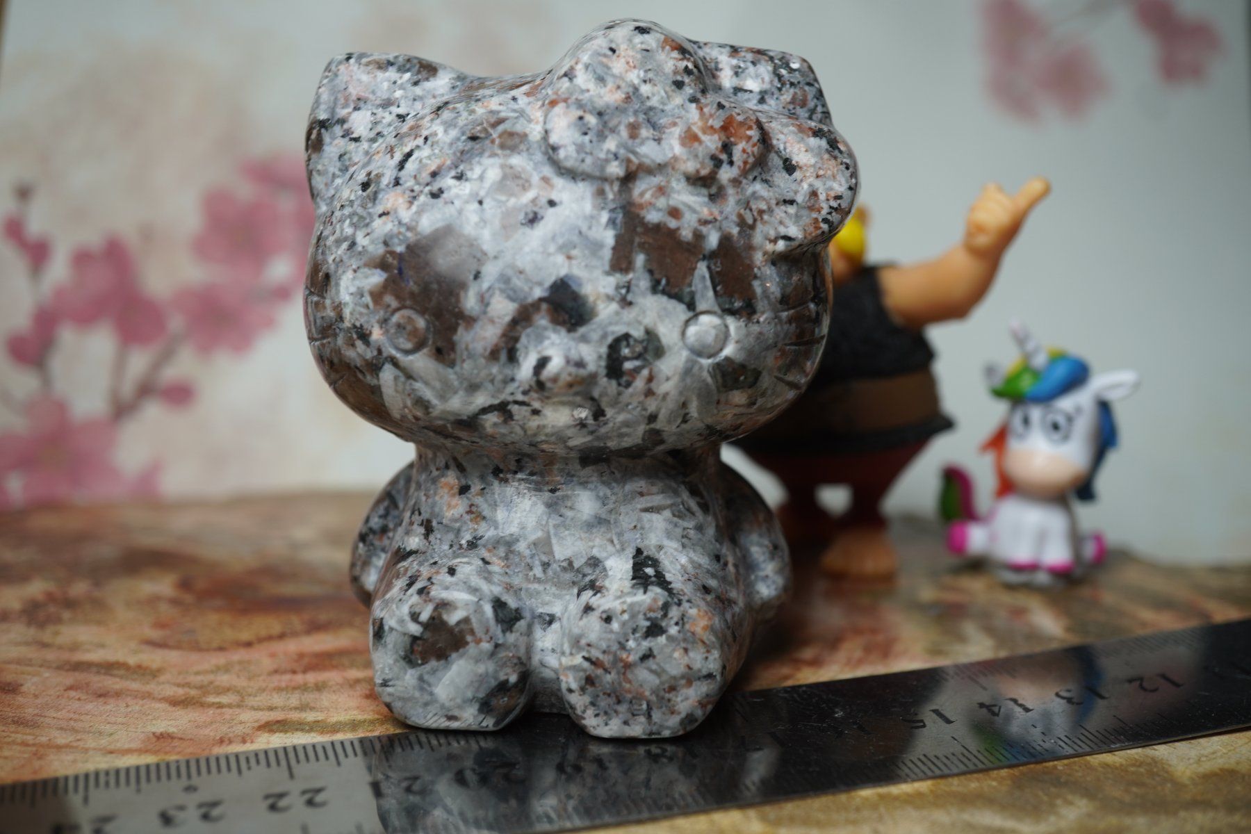 Minerali & Pietre curative: Yooperlite    Hello Kitty   70mm x 50 mm  UV Aktive – Nuovo (secondo la descrizione) da Eschenbach SG venduto da topstone 5