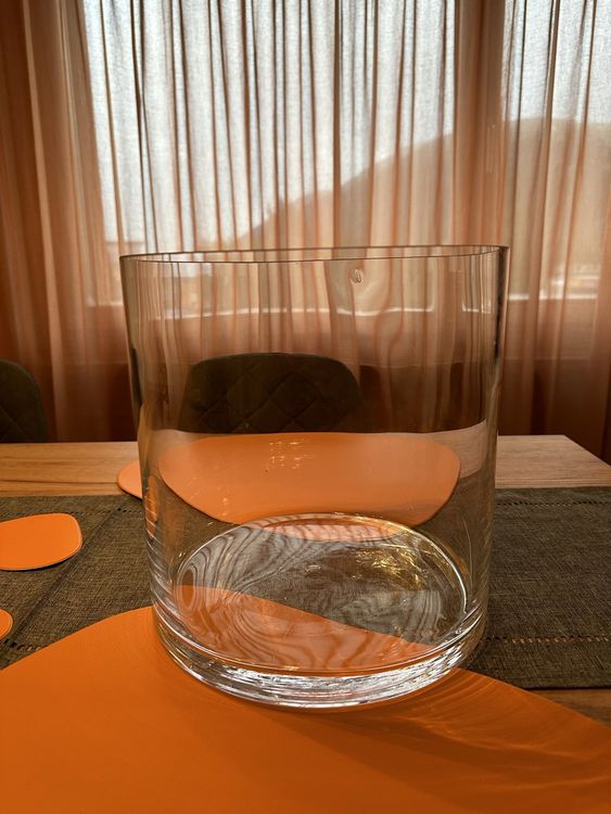 Dalia Blumenvase Aus Kristallglas | 23 Cm Hoch, Rund | Handgefertigt In Der EU, Mit Dahlien-Gravur