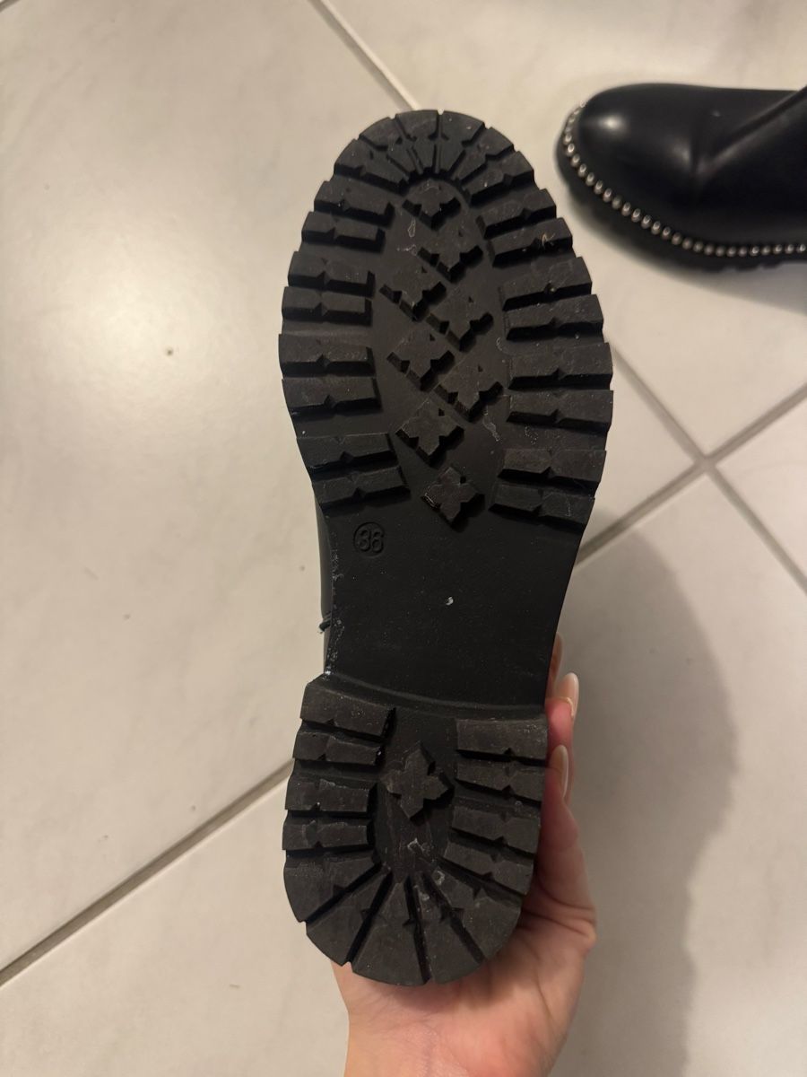 Damenschuhe: Winterstiefel  – Neu (gemäss Beschreibung) aus Muhen von lia_8nby 2