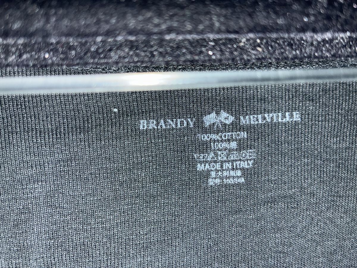 Brandy Melville Kleiderpakete: 3er Set Brandy Melville Langarmshirt neu – Neu (gemäss Beschreibung) aus Zürich von Brodiea 3