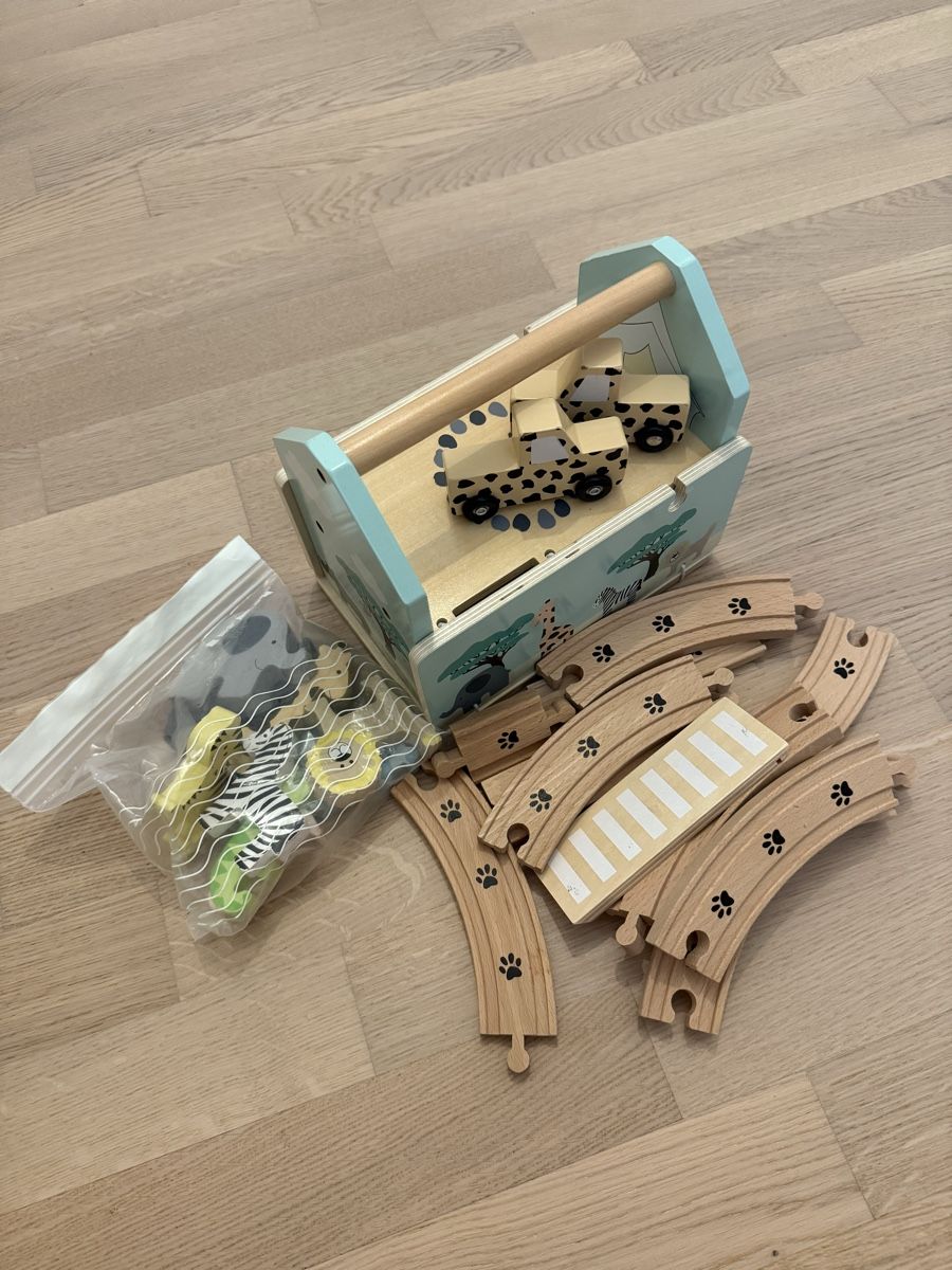 Spielzeuge: Jacadabado toy rail set – Gebraucht aus Killwangen von per_2jjp 1