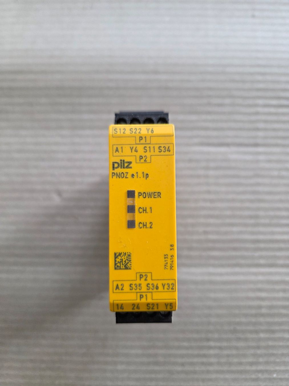 Componenti elettronici: PILZ Sicherheitsschalter PNOZ e1.1p – Usato da Engwilen venduto da dmr_wr8k