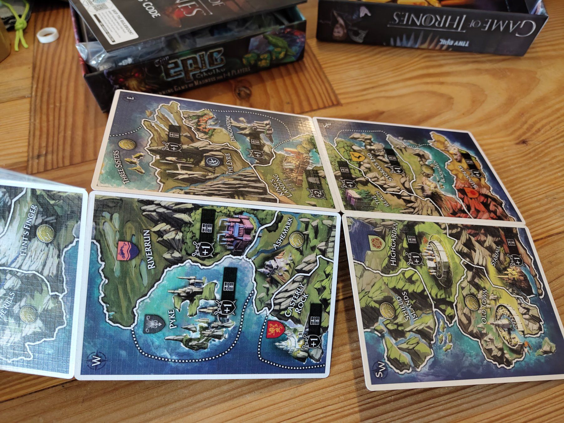Giochi: Tiny Epic Game of Thrones  - Usurpers' Code (English) – Nuovo (secondo la descrizione) da Bern venduto da syl_v6pb 4