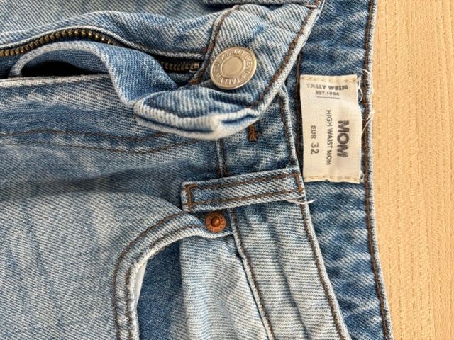 Jeans: Jeans – Gebraucht aus Binningen von son_x7yt 1