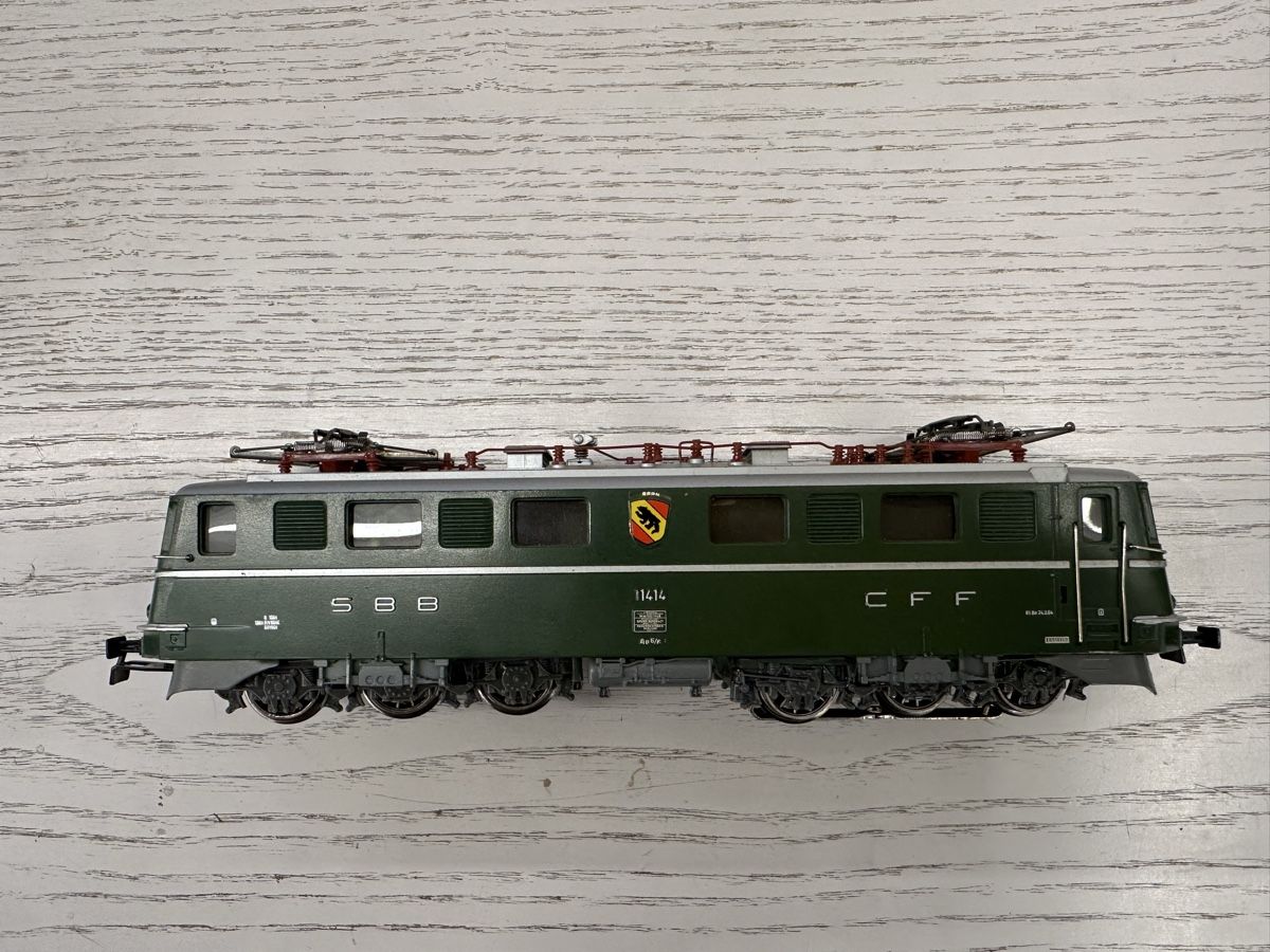 Märklin Modellini di ferrovie: Märklin 3050 SBB Ae 6/6 – Usato da Lupsingen venduto da New-Haven 2