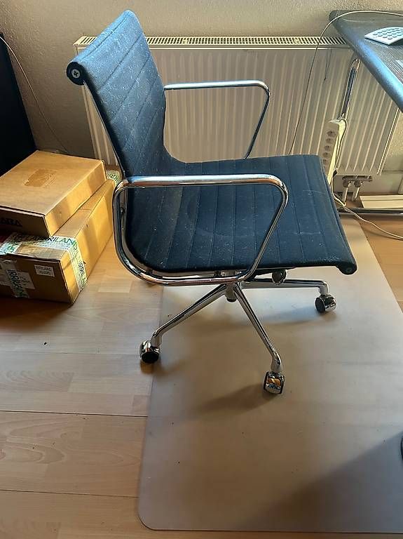 Scrivanie: Bureau corps de bureau chaises – Usato da Leysin venduto da sil_q8tn 3