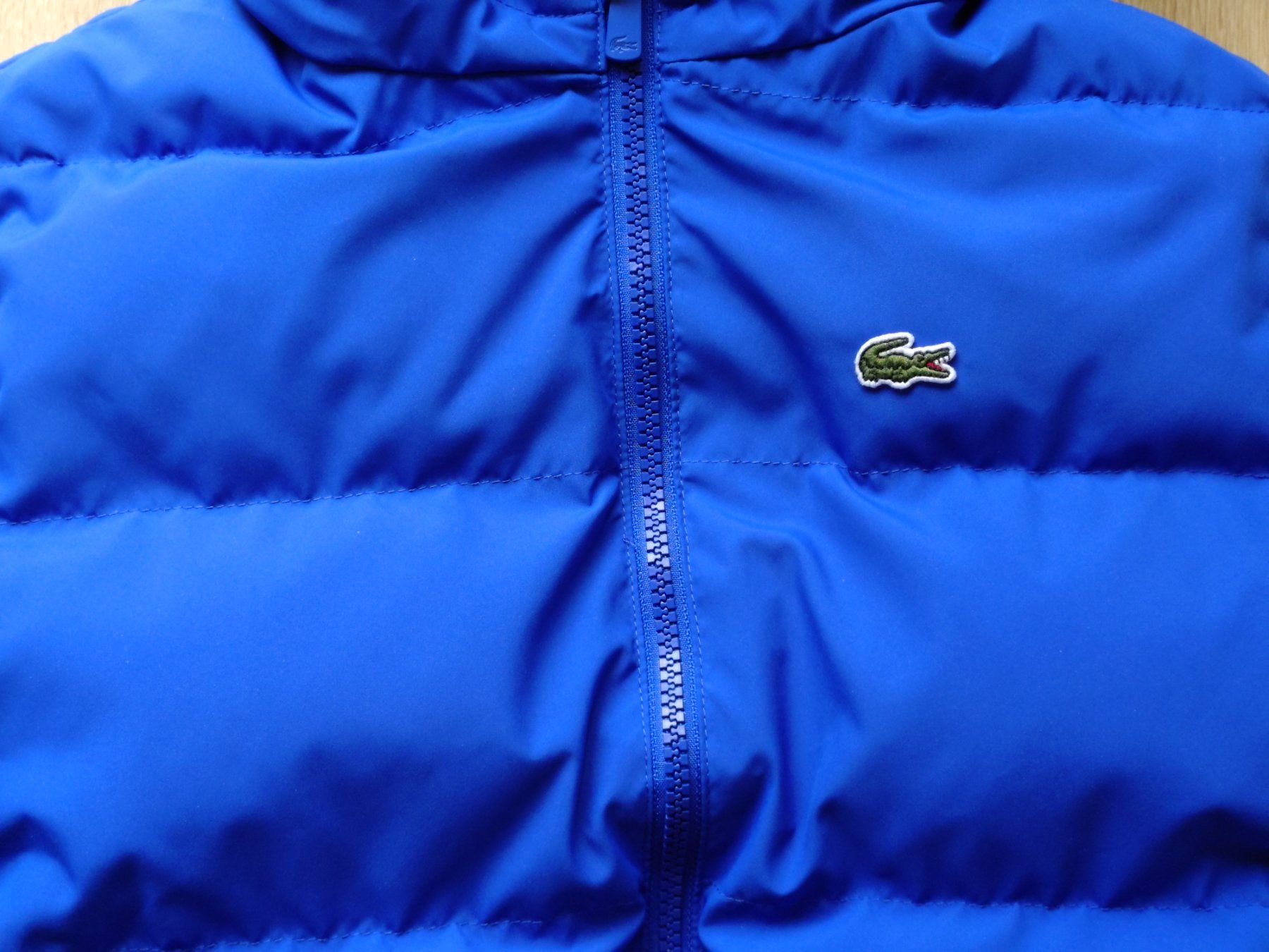 Lacoste Giacche: Lacoste Kinder Winterjacke Grösse 128 – Usato da Bottmingen venduto da Malina_Outlet 1
