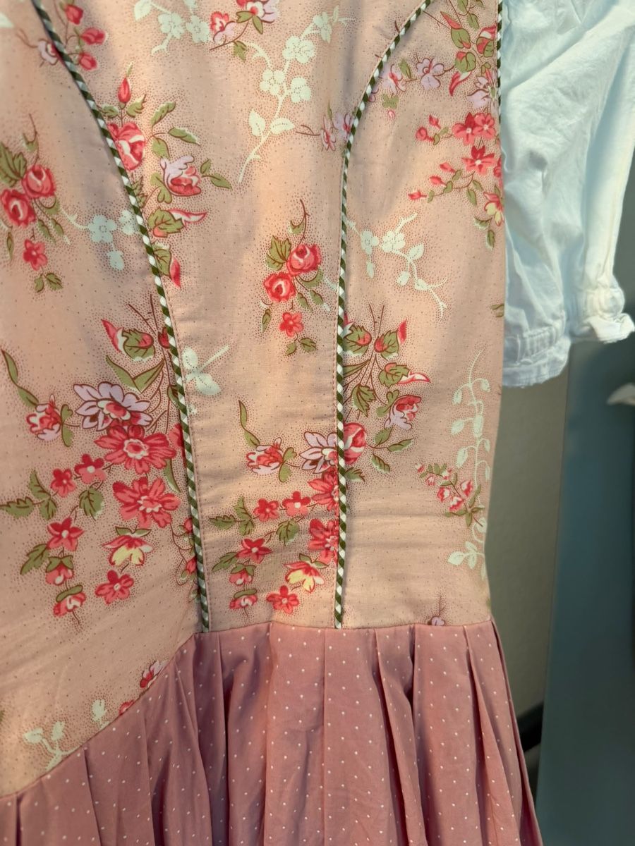 Robes: Dirndl Gr.32, Kaisers Trachten – D'occasion à Gutenswil par fel_tvx8 2