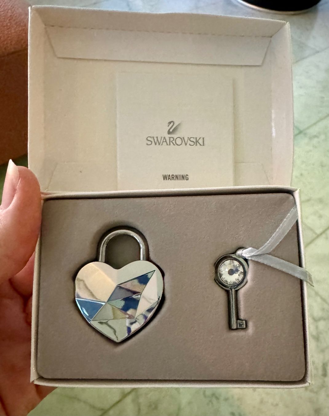 Swarovski Alle Dekorationen: Swarovski Crystal Lock & Heart – Neu und originalverpackt aus Thalwil von amy_pjw