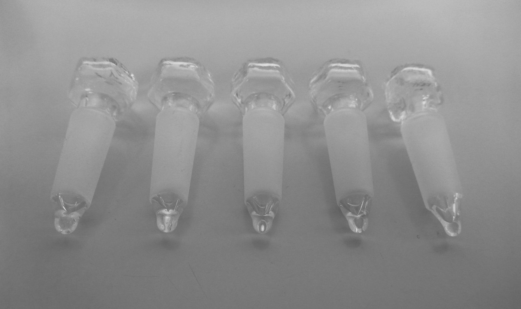 Bicchieri: 5 kleine Glasstopfen Normschliff NS 7.5 – Usato da Birmenstorf AG venduto da tritonius 1