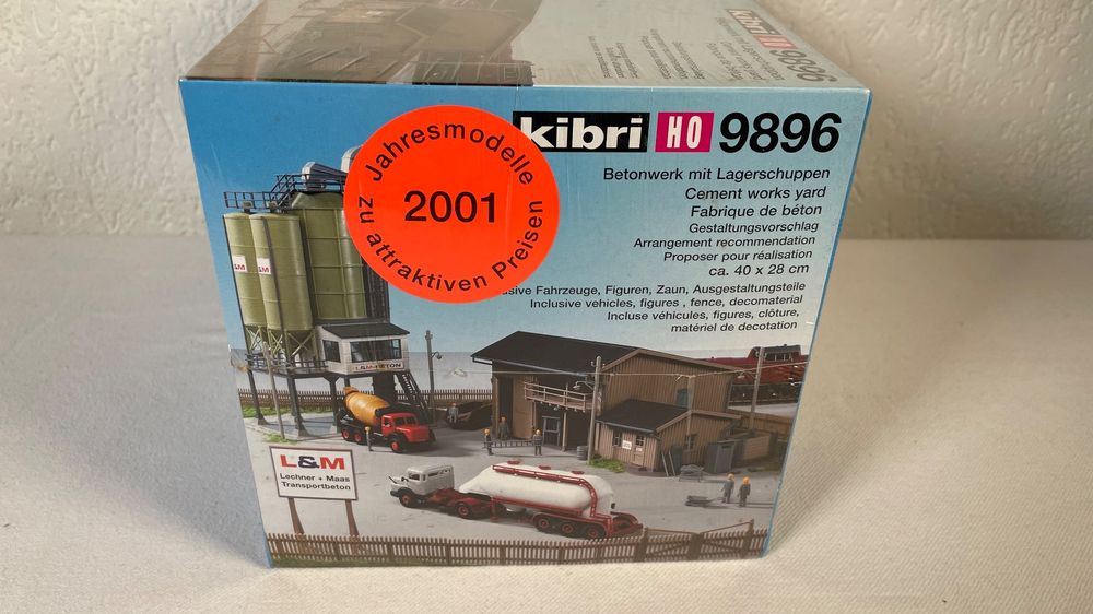 Kibri H0 9896 - Betonwerk mit Lagerschuppen - Bausatz 1:87