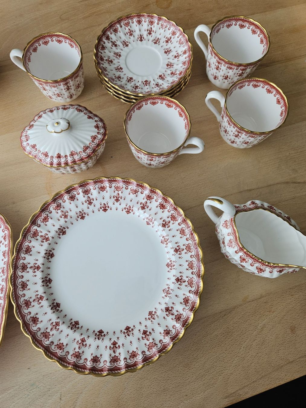 Spode Geschirrsets: Spode England "Fleur de Lys Red" Kaffeeservice – Neu – Neu (gemäss Beschreibung) aus Chur von nataliiaw 6