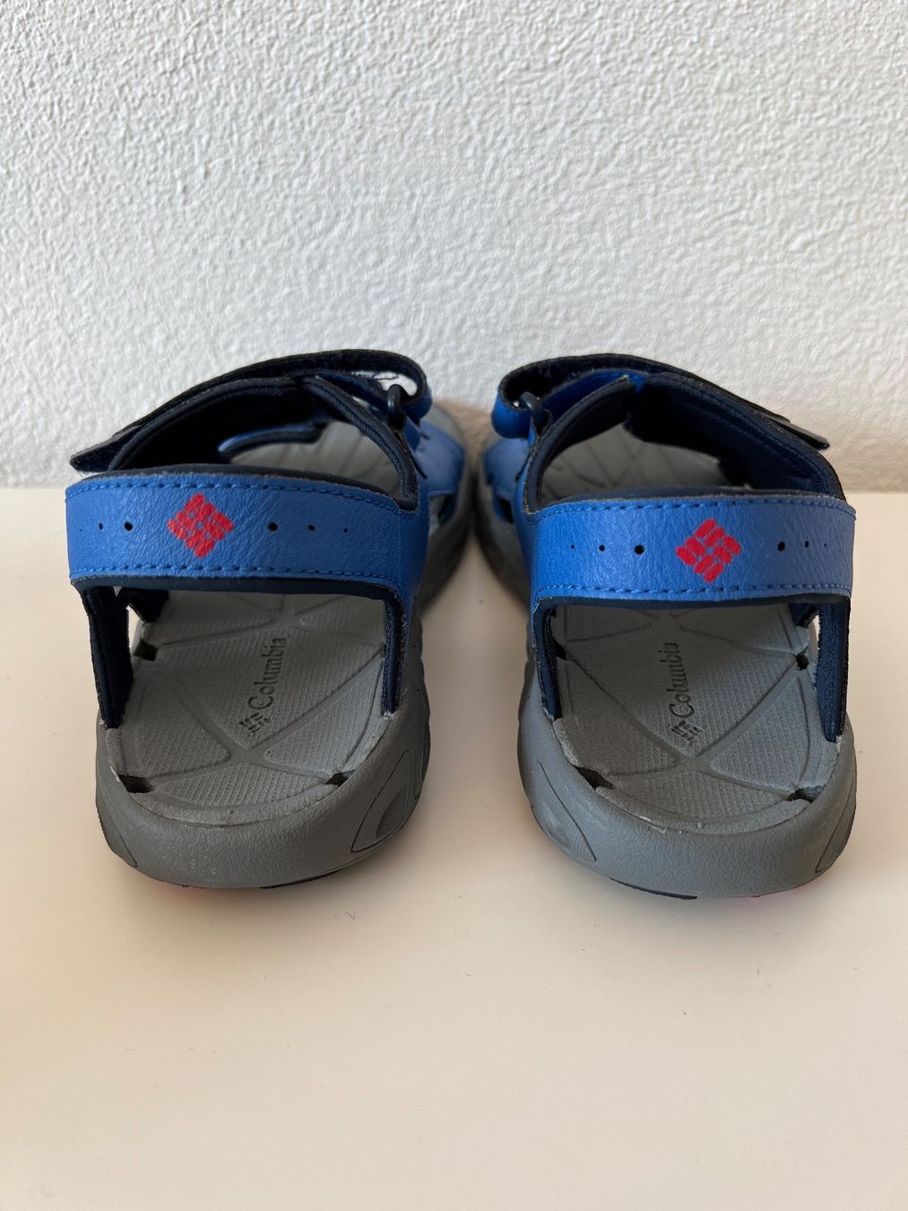 Columbia Scarpe da uomo: Trekkingsandalen Columbia in Gr.35 – Usato da Lengnau BE venduto da Rubin27 7