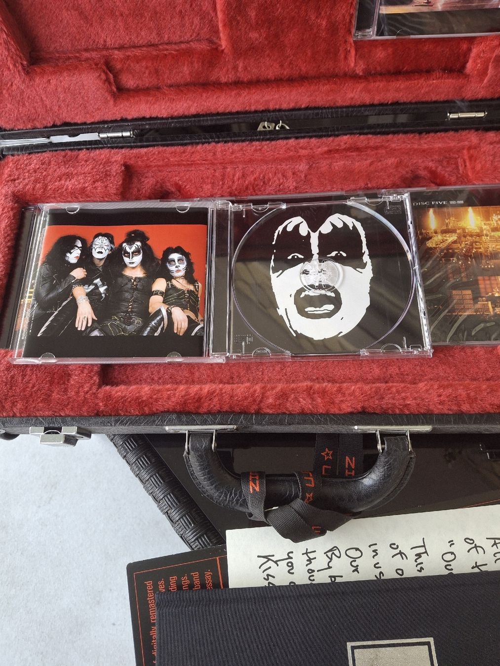CD: KISS Guitarren Box set  – Usato da Alpnach Dorf venduto da dek_s78g 5
