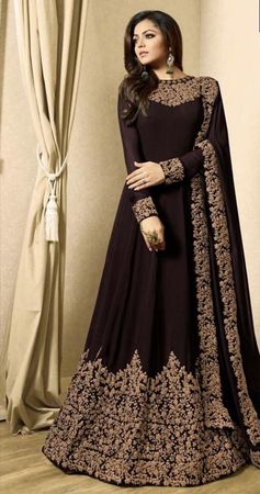 Das elegante Espresso-Bestickte Georgette-Kleid!
