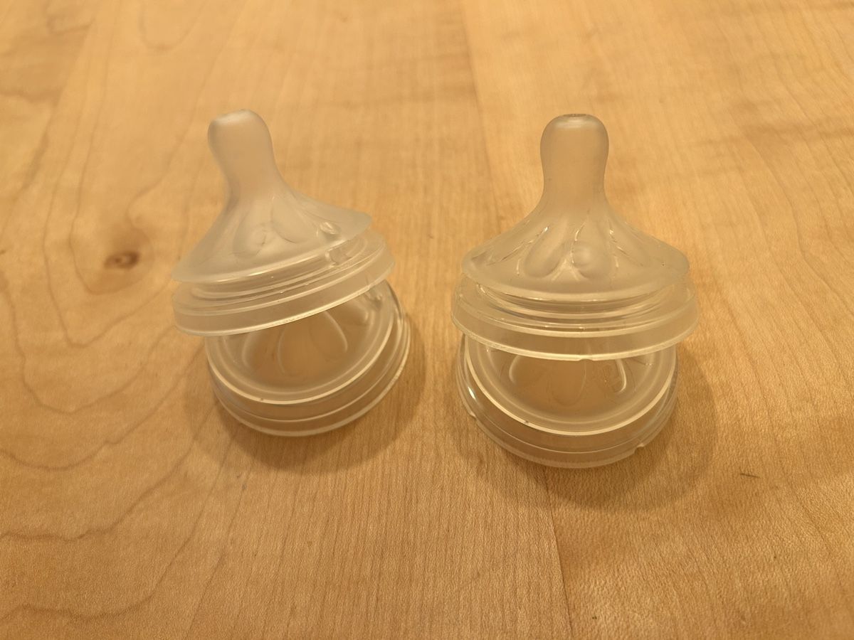 Avent Pasti del neonato: Avent Natural Response Sauger Gr. 2 (0M+) – Usato da Basel venduto da enfantdor