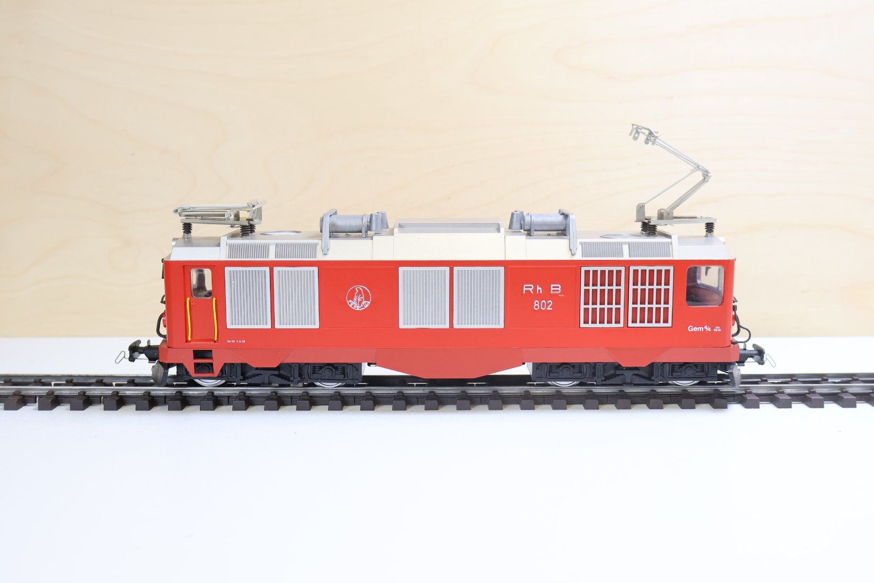 Fama Modellini di ferrovie: FAMA Alpenbahn RhB 9560 Gem 4/4 E-Lok - 0m – Usato da Winterthur venduto da Monstera 6