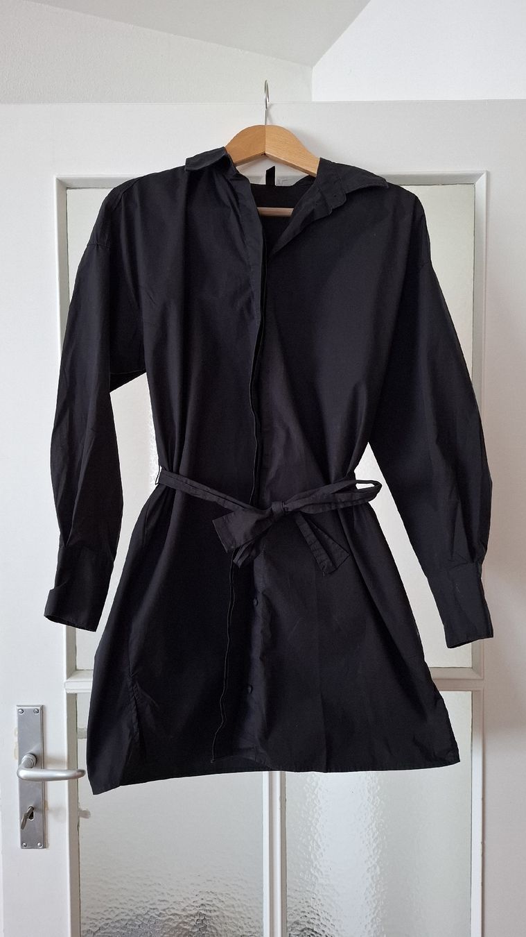 H&M Vestiti: Robe-chemisier noire H&M – Nuovo (secondo la descrizione) da Vevey venduto da latessinoise