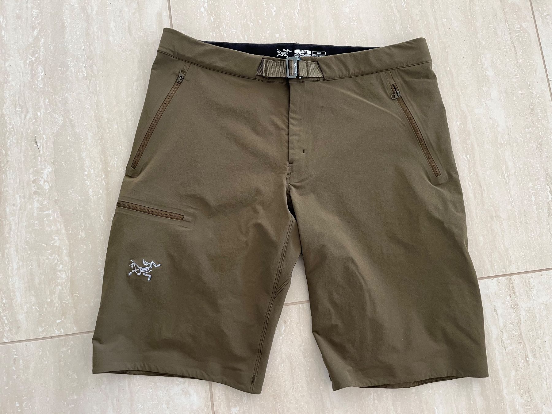 Arcteryx Pantaloni: Arcteryx Gamma LT Short – Nuovo (secondo la descrizione) da Uitikon Waldegg venduto da CosimoVio