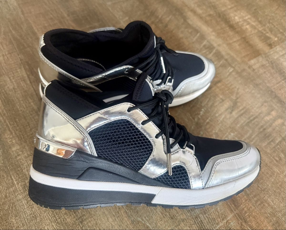 Michael Kors Scarpe da donna: Michael Kors Sneaker, Schwarz/Silber, Gr. 38 – Usato da Lachen SZ venduto da zsucard 2