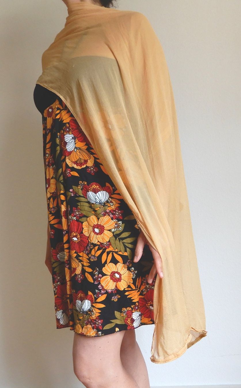 Foulard & Sciarpe: durchsichtiges Schal Goldene Farbe - châle transparent doré – Nuovo (secondo la descrizione) da Zürich venduto da sahaara01 1