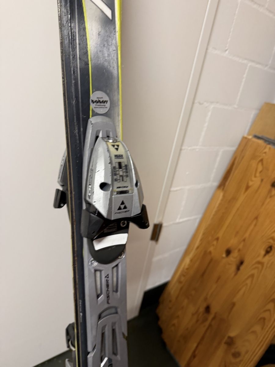 Fischer Sci: Fischer Ski 150 cm Damen – Usato da Zürich venduto da bijouberna 1