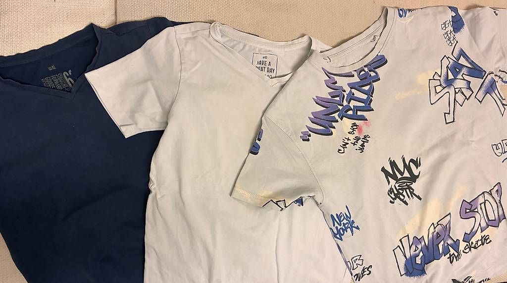 Hemden, T-Shirts & Polos: T-Shirts Gr. 134/140 – Gebraucht aus Winterthur von Rawille 1