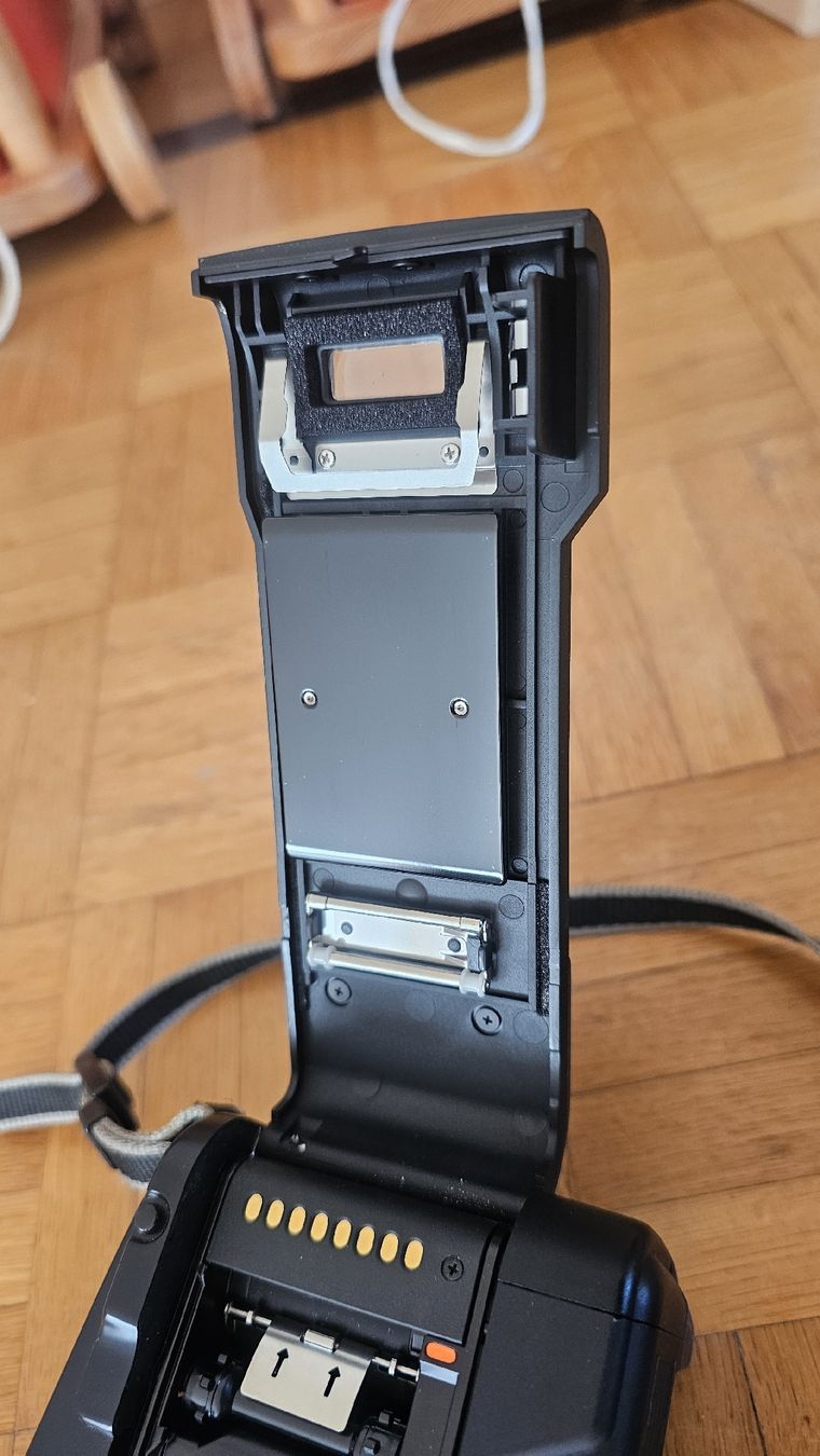 Canon Kamera: Canon EOS 650, Spiegelreflexkamera, analog, ohne Objektiv – Gebraucht aus Bottmingen von Jbilli 6