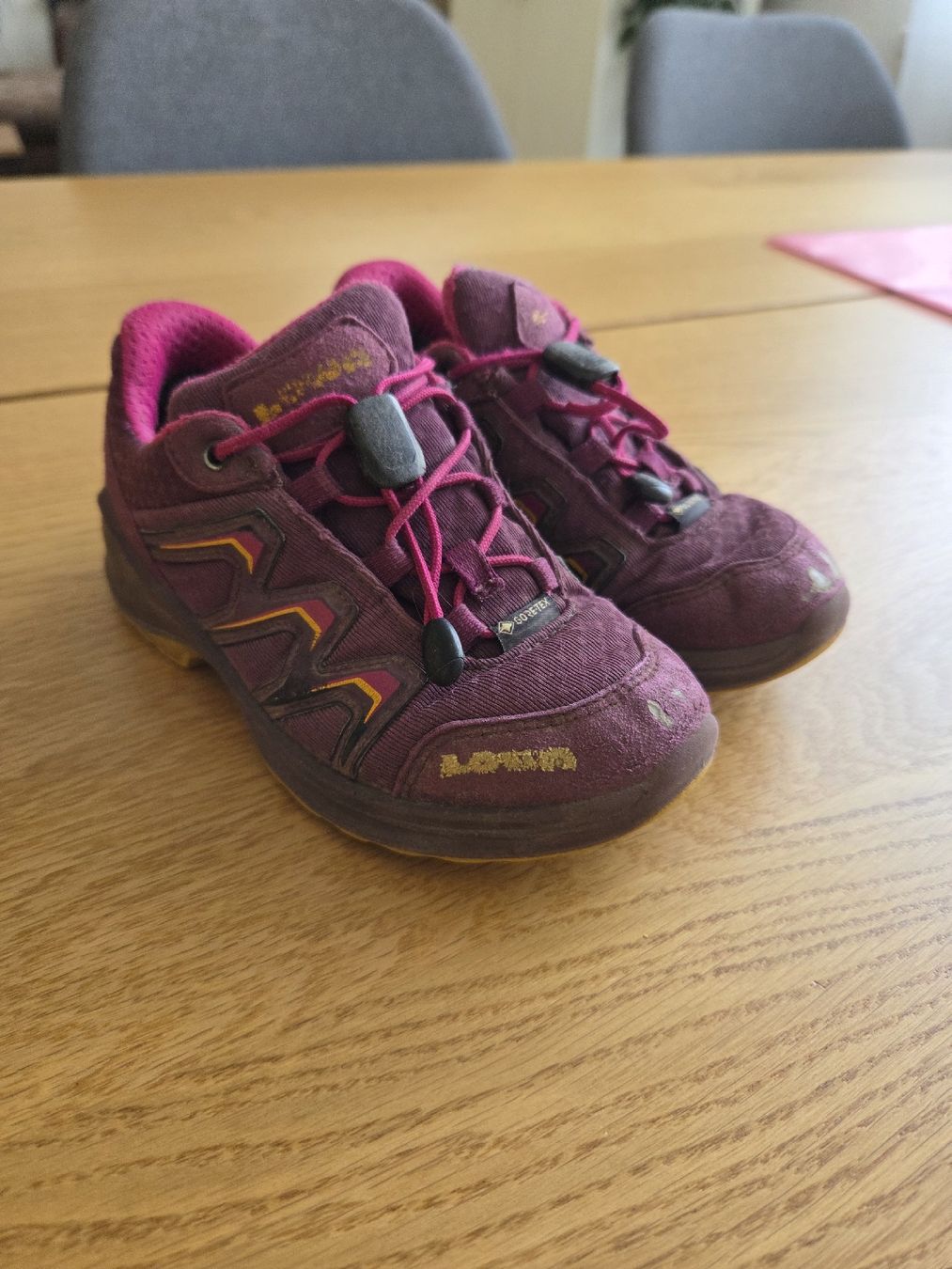 Lowa Scarpe per ragazze: Lowa Trekking 29 – Usato da Amriswil venduto da bellabelai