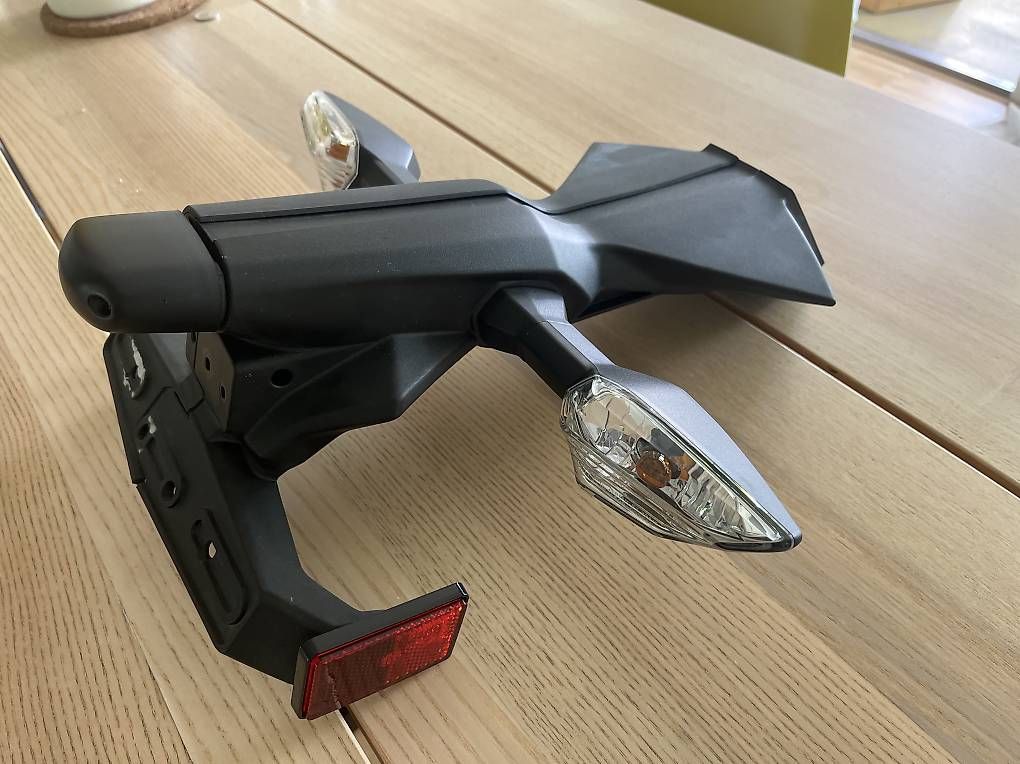 Phares: Kawasaki Z650 Heck inkl. Blinker – D'occasion à Basel par ABogusch 1