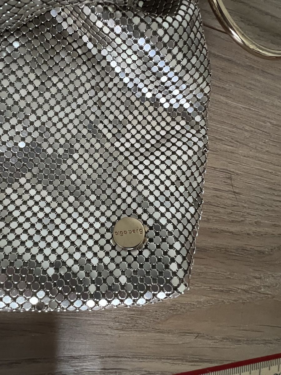 Taschen für Damen: Marke Olga Berg, Chice Abendtasche, Gold-Mesh – Gebraucht aus Ennetbürgen von nat_8vld 3