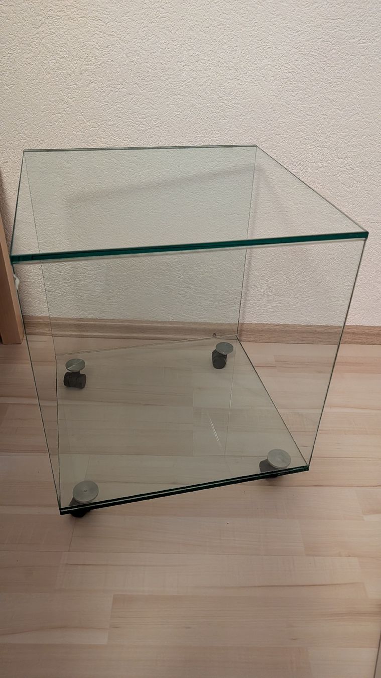 Meubles TV: Beistelltisch aus Glas – D'occasion à Gümligen par Arupam 1