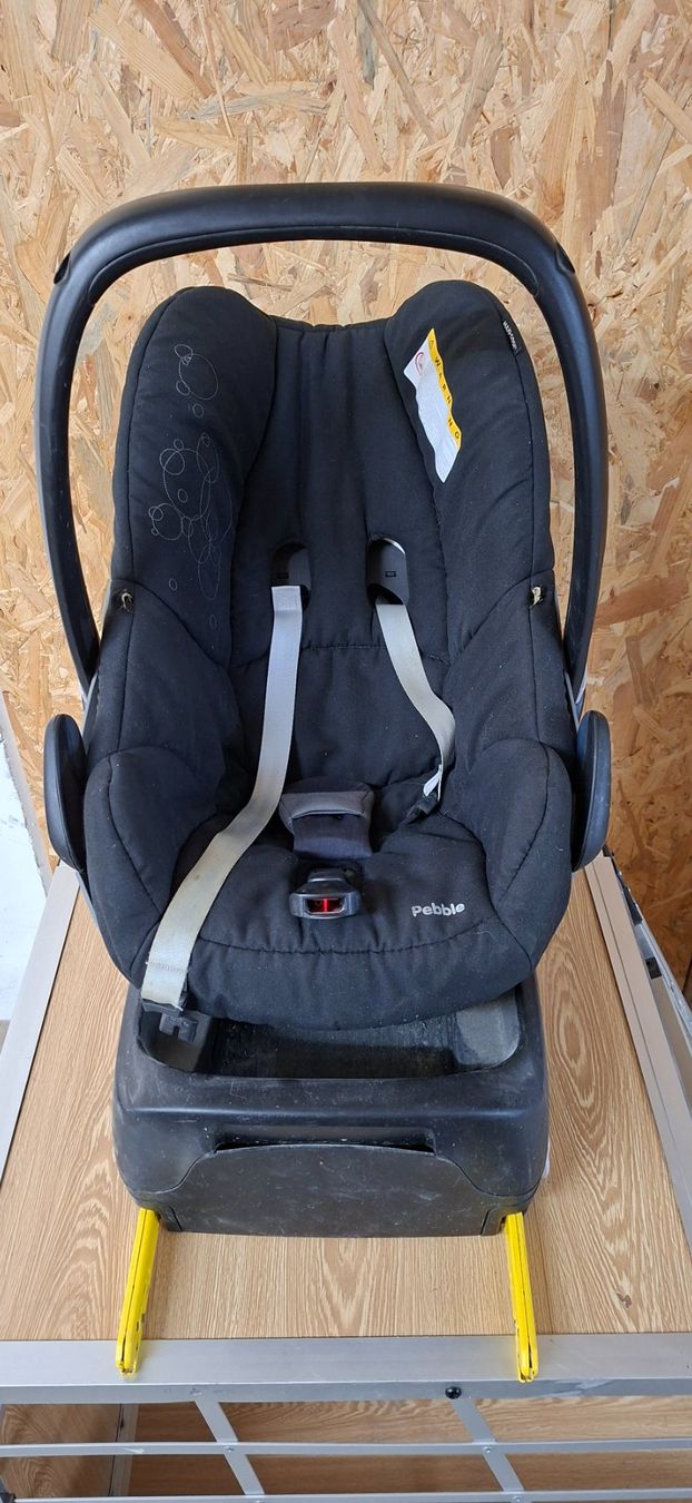 Maxi-Cosi Seggiolini per auto: Maxi Cosi Pebble mit IsoFix – Usato da Kefikon TG venduto da ode_fm6v 1