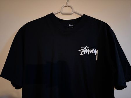Stüssy Black T-Shirt Size M - Perfect for Summer Style!